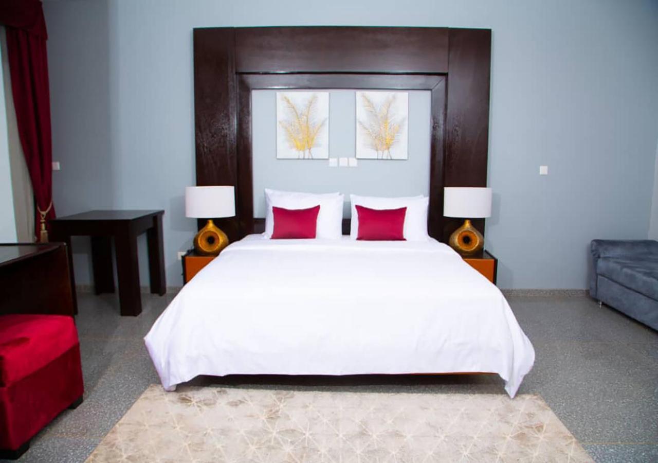 Onyx Hotel Yamoussoukro Exteriör bild
